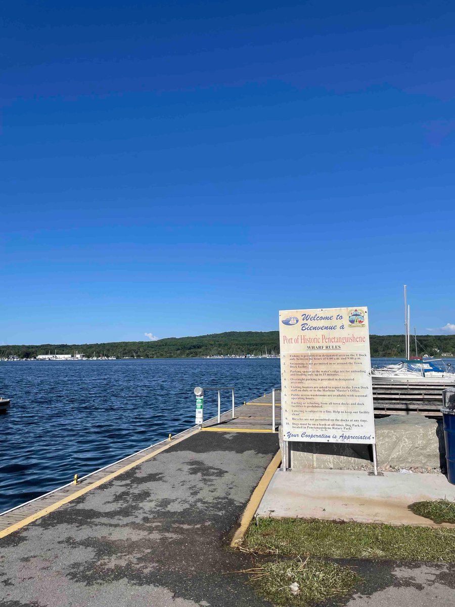 boatingontario's tweet photo. Our summer events team is at the Port of Historic Pentetanguishene sharing important information about the “Clean, Drain, Dry” program and safety on the water. Stop by to say hello and pick up some free swag and a 2023 Boating Ontario Directory. #safetyissimple #boaton https://t.co/sfOpaxpLqV