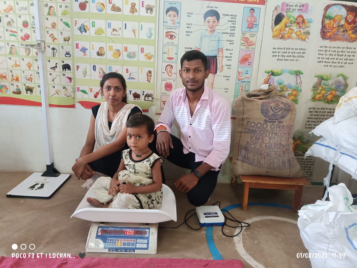 PMNSSPO's tweet photo. पाटन महाविद्यालय के स्वयंसेवकों ने वजन उत्सव सप्ताह के अंतर्गत आंगनबाड़ी केंद्र में बच्चों का वजन और पोषण आहार की जानकारी दी। @_NSSIndia @NssChhattisgarh @NSSRDBhopal @NssrdD @YASMinistry @nssrdB @nsshcyuCG @MoHFW_INDIA https://t.co/s9nQ8T0a0T
