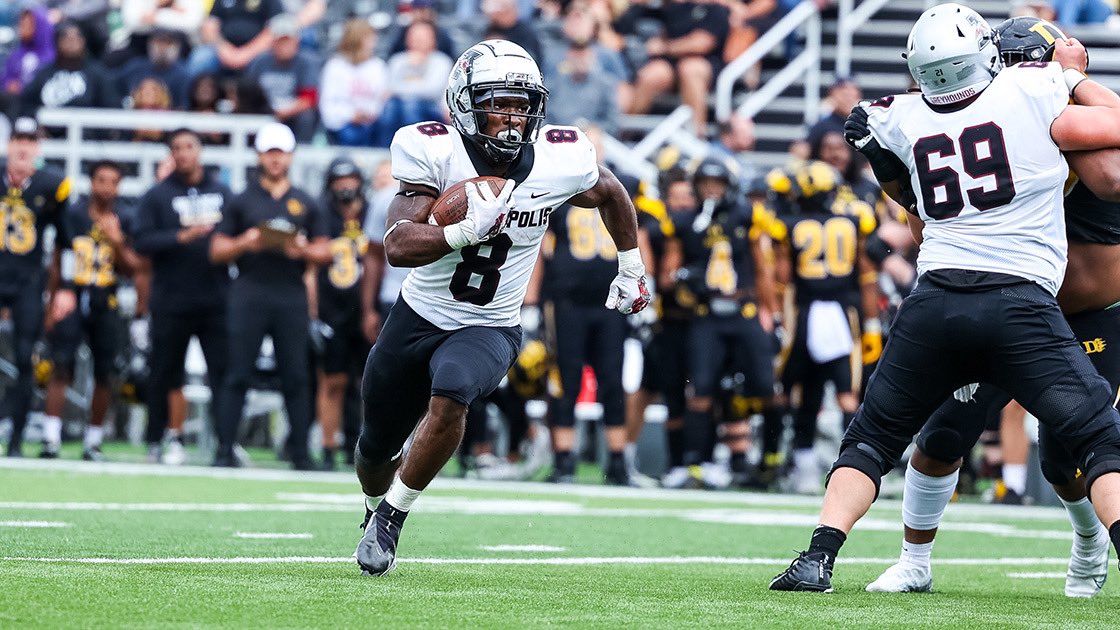 MLFootball's tweet photo. BREAKING: The Indianapolis #Colts signed UDFA running back Toriano Clinton from Division 2 University of Indianapolis to a 3-year deal, source says. 

The deal was negotiated and confirmed by @Tharealtoriano agent Tanner Simkins of Complete SET Agency.

Some very good depth for Indy, who’s top-2 backs are currently injured.
