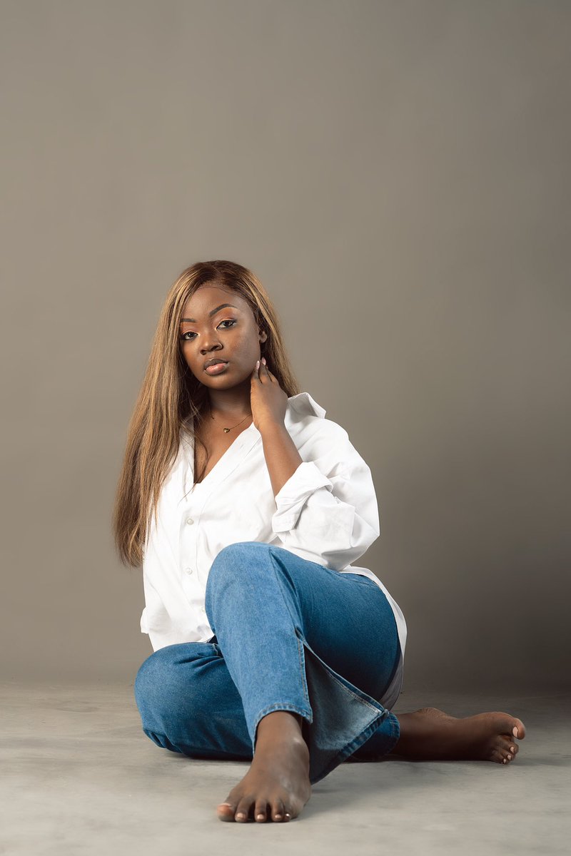 TheMemory_CD's tweet photo. ©️ Photoshoot Juillet2023 

Joyeux anniversaire 
Madame @EtreUtilee https://t.co/L0BhFT64zI