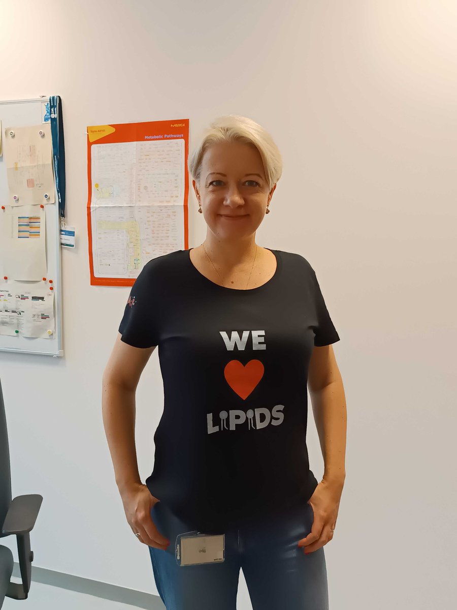 FedorovaLab's tweet image. 2 years ago we moved to #ZML in Dresden! My group presented me this wonderful t shirt to celebrate 2 years birthday of &quot;Lipid Metabolism: Analysis and Integration&quot; #LMAI team! We love lipids! 😉 Thank you @MicheleWoelk, @Zhixu_Ni, @PNepachalovich , Sider and Natalie!