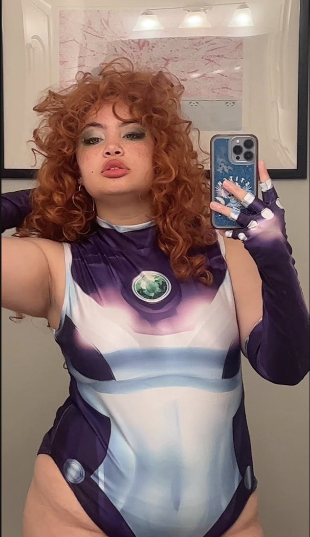 ne0miki's tweet photo. my favourite starfire cosplay pics👽🟢 https://t.co/ekDrxxbZO4