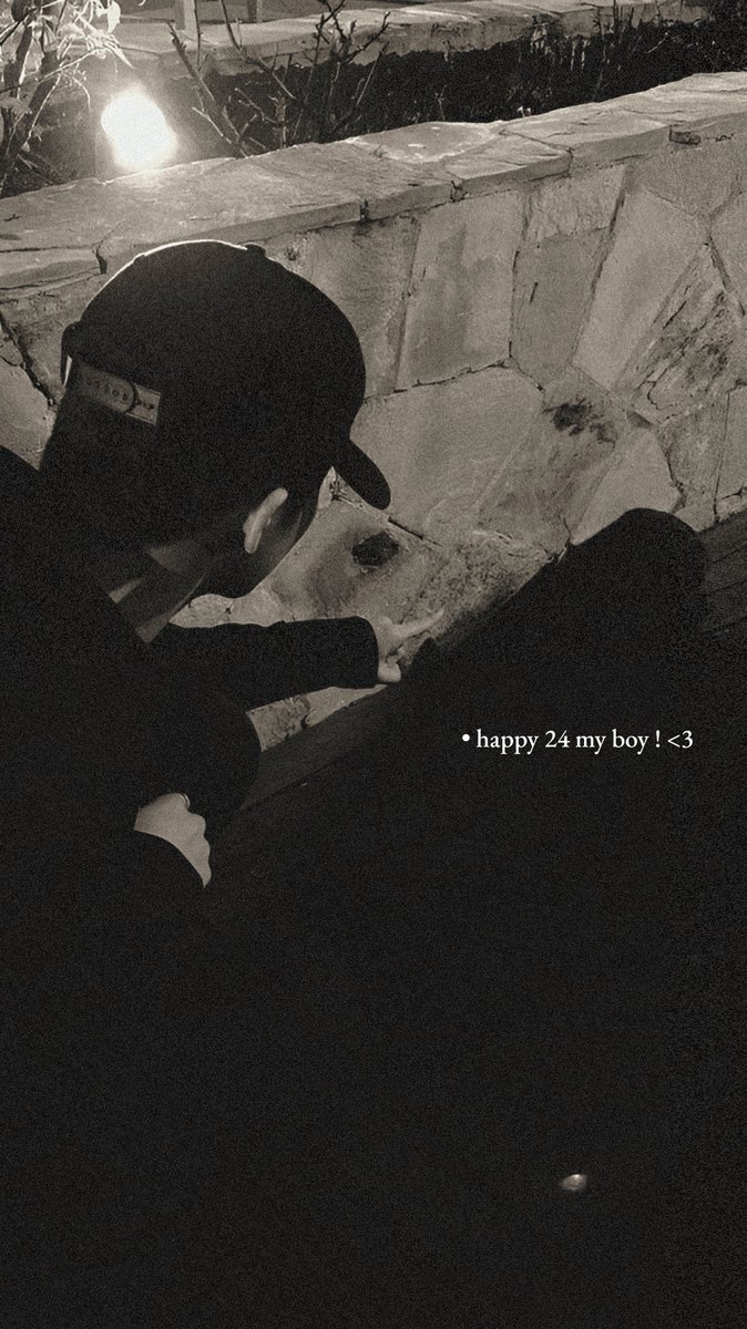 jungshasa's tweet photo. instastory for mark birthday lowkey💭 https://t.co/MwtTyciyda
