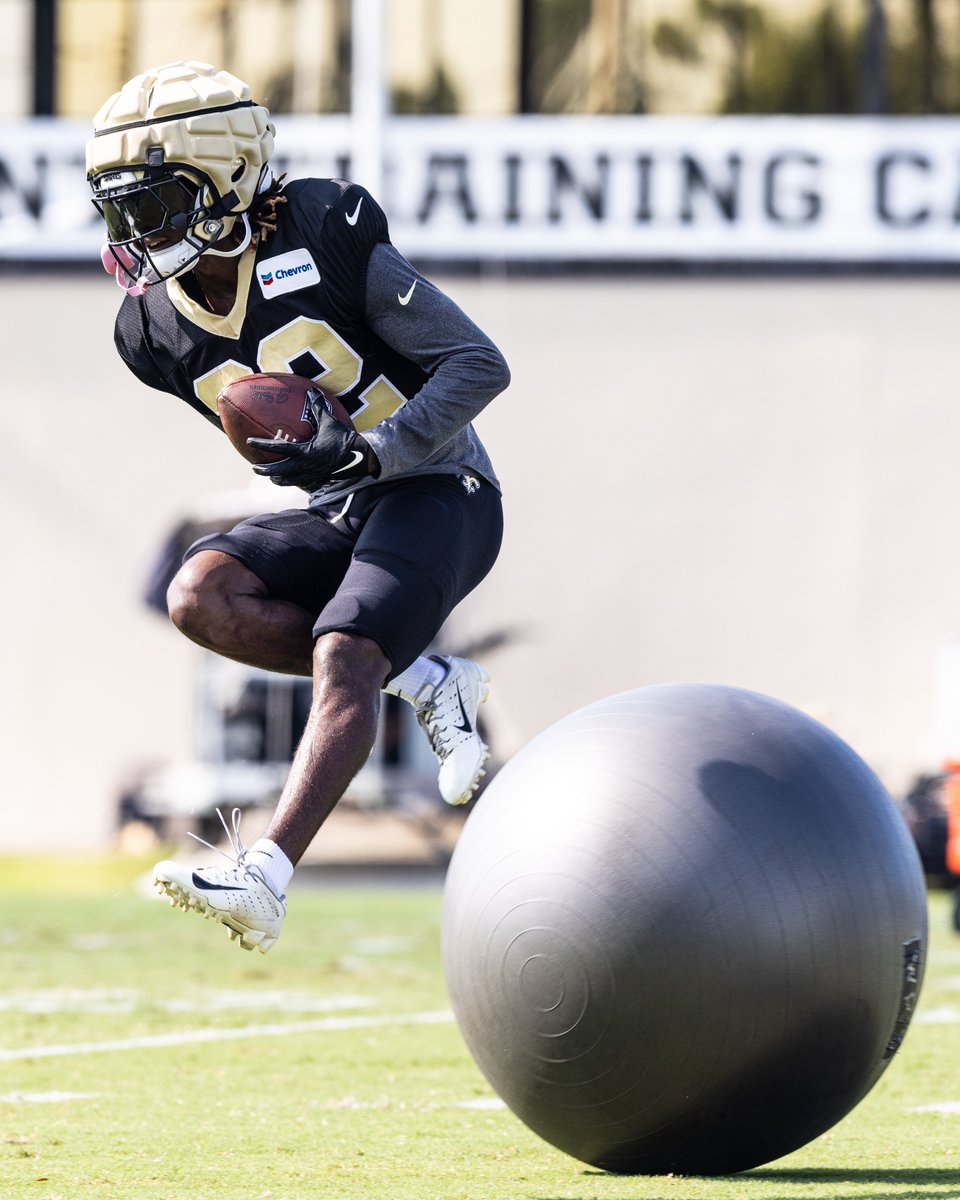 Saints's tweet photo. 1️⃣2️⃣ x 2️⃣2️⃣ https://t.co/z7xXLPJTly