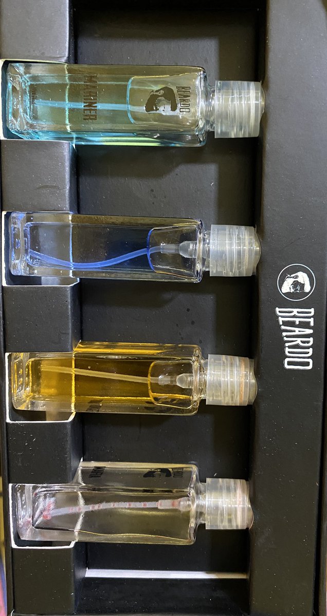 CrytoLover5's tweet photo. @BeardoForMen I have order gift set which contains 4 fragance out of which 1 was empty. This is the forst time Inhave ordered beardo product which i think will be my last purchase because of poor experience. This is totally a wrong thing pls refer to the pic. 
#beardo #scam https://t.co/xjaqOf74On