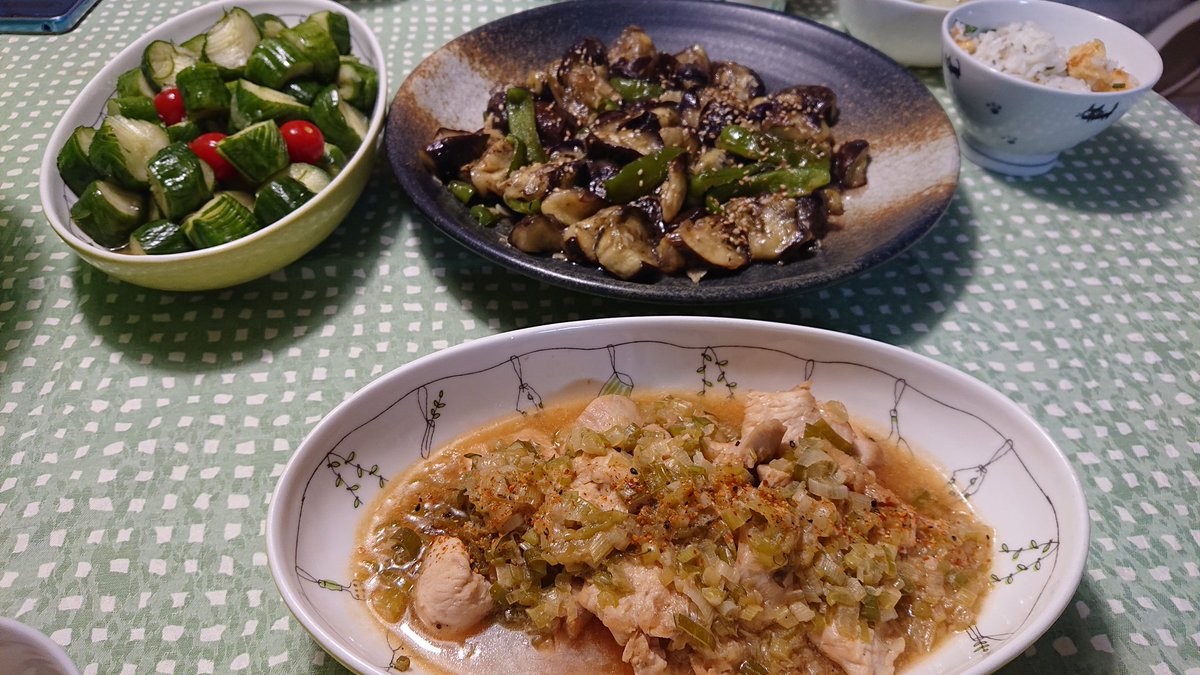 neco_macchi's tweet photo. 久しぶりのご飯日記。
夏野菜、襲来🤤 https://t.co/EJm7wm0y3s