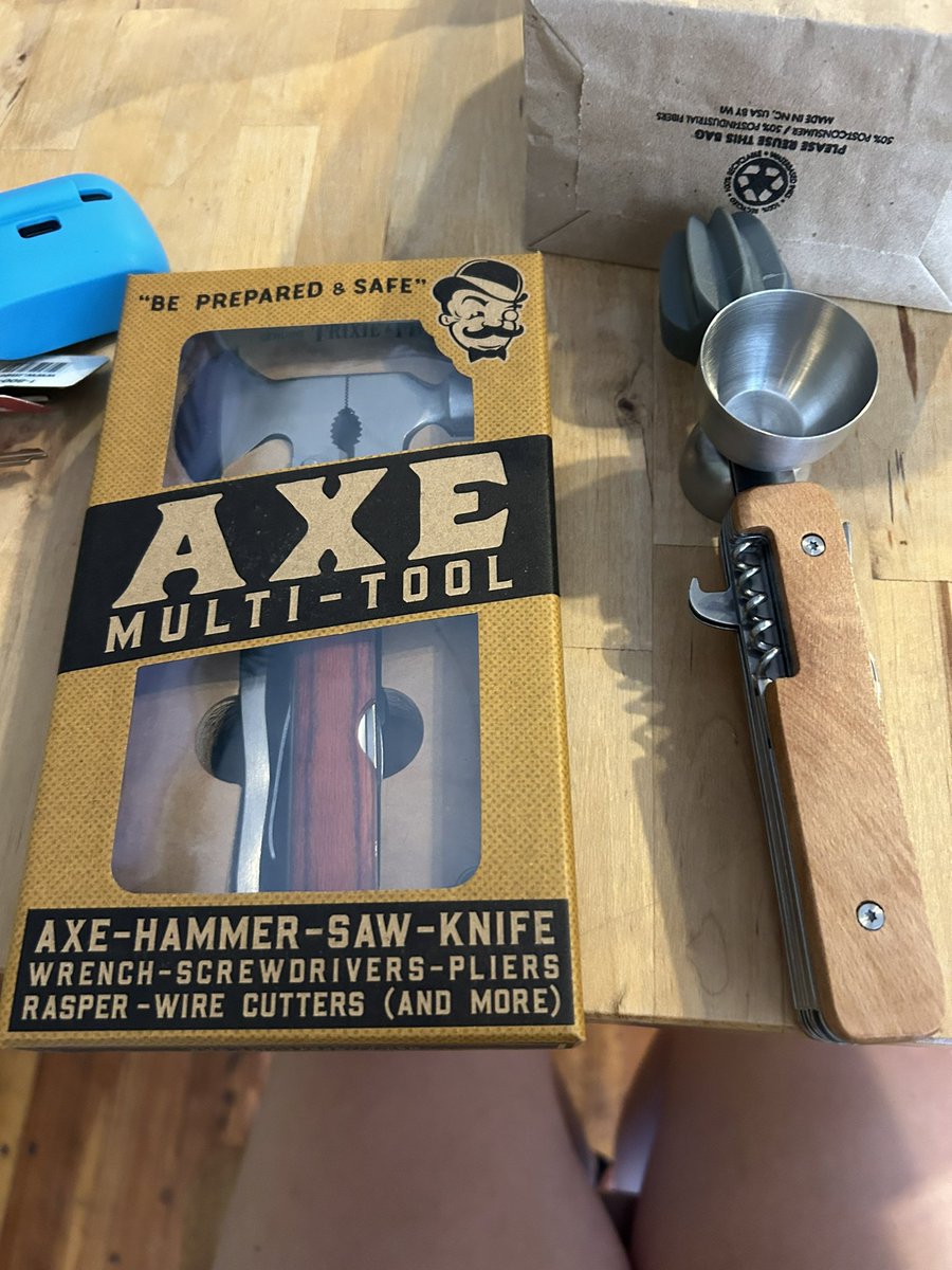 I flipping love Red Canoe Coffee and their little boutique next door. Young man, Chris, made me the most amazing matcha ever and I went home with these. #ShopLocal <a href="/RedCanoeCafe/">RedCanoe☕🌯</a> #Camping #Baltimore