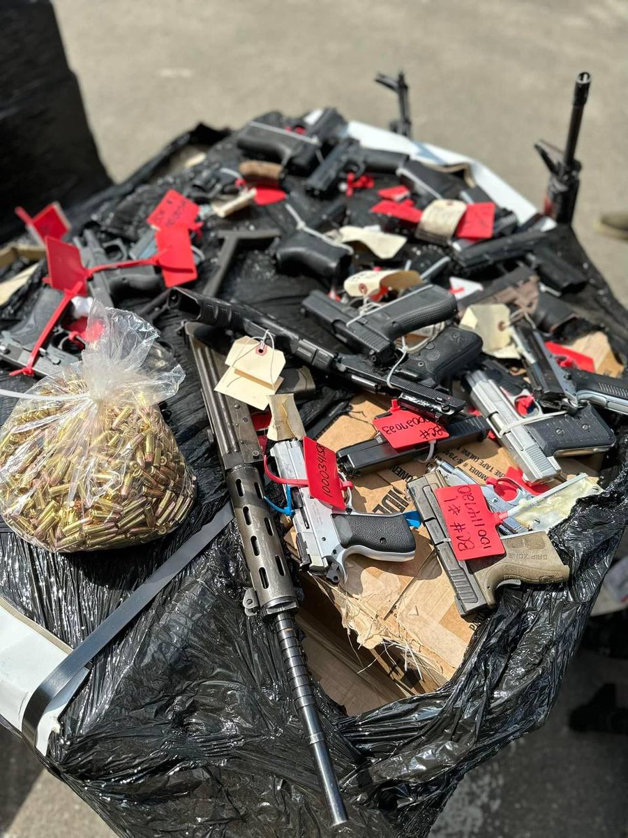 FLORIDA: Miami police donated 101 confiscated rifles and guns along with 148,000 bullets to Ukraine! ✊