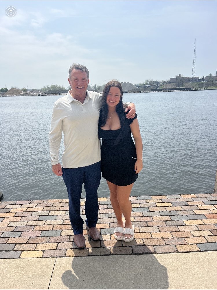 coacheubankss33's tweet photo. Happy 21st Birthday to my Beautiful daughter Olivia. 
What a great day TODAY!
You have amazing blessings in your life.  I LOVE You  
⁦@Olivia_Eubank⁩ https://t.co/06iveIHWbt