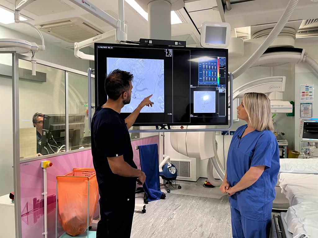 If you're in the North West, tune in to <a href="/BBCNWT/">BBC North West</a>  tonight to learn more about how #TheChristie is pioneering radial radiotherapy for #LiverCancer patients.📺