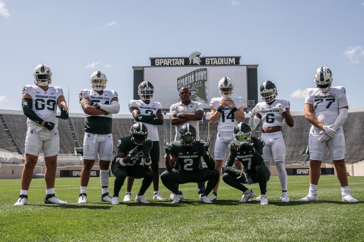 andrewdennis_08's tweet photo. Missing a piece of the puzzle. Come on home @iamdavidstonejr #StoneToEastLansing https://t.co/voHGH5hDT8