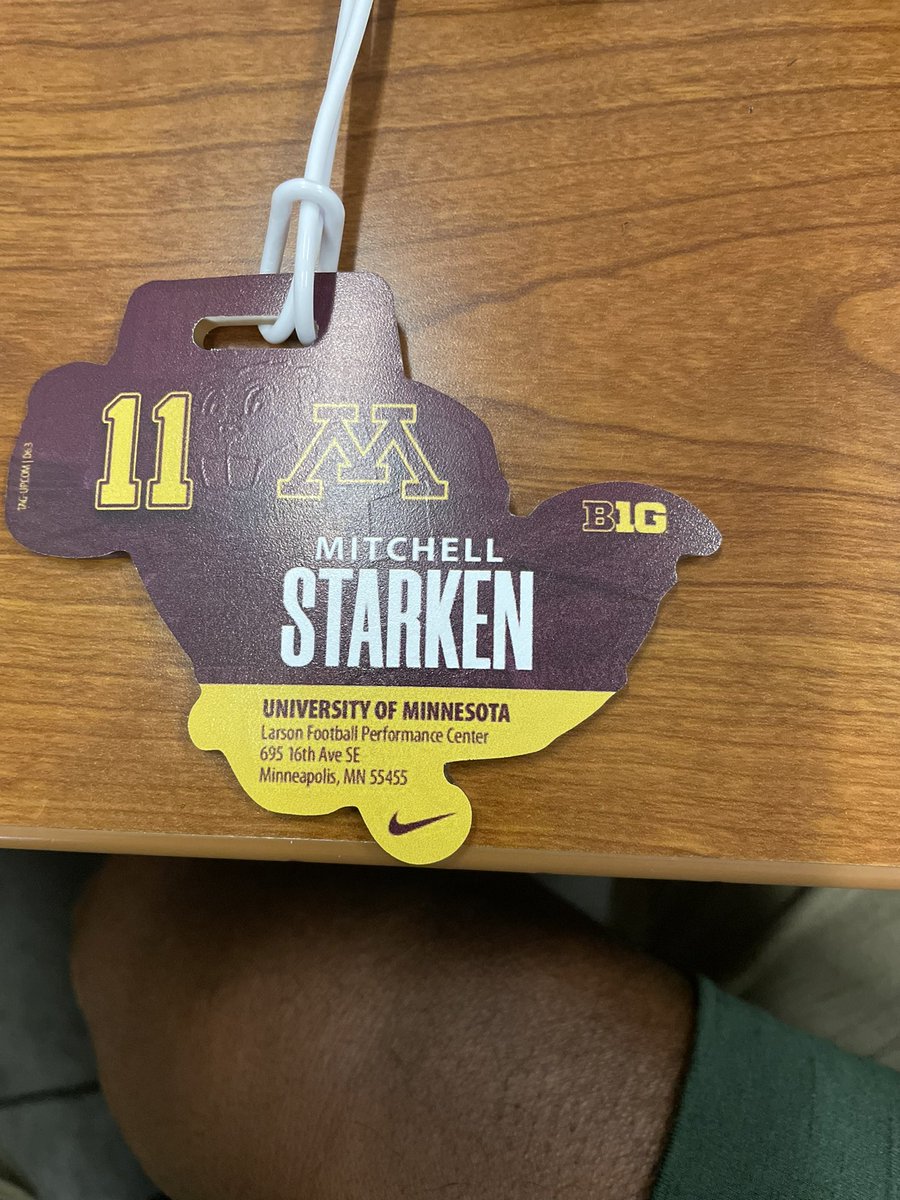 MNFBDEV's tweet photo. The Community Service HOWitzer for July 2023 is Jack DiSano.  He heading up the the leadership team for OUR IMPACT PLAYER Mitchell. 

Mitchell is holding out as he works on a big endorsement deal before he reports but his locker is ready for him!!!

@DisanoJack @GoTeamIMPACT https://t.co/GeaqN280Rf