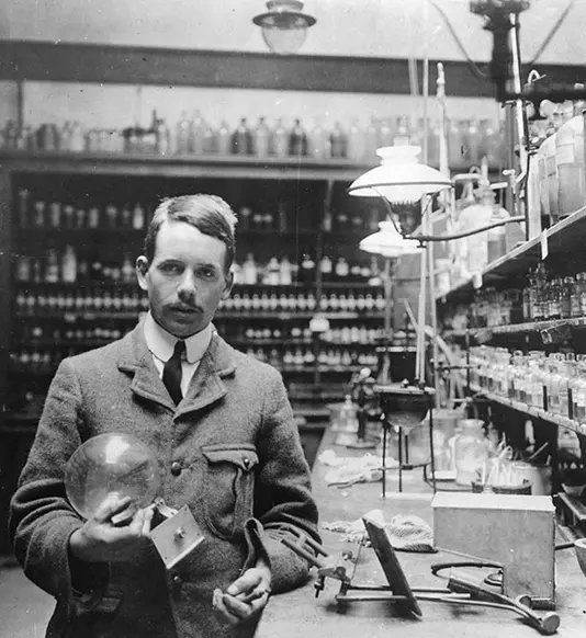 Henry Moseley, the inventor of the modern periodic table, was killed at the age of 27 by a sniper in the Gallipoli battle in 1915.

Moseley was a brilliant physicist who worked at the University of Manchester under Ernest Rutherford, the father of nuclear physics. He was