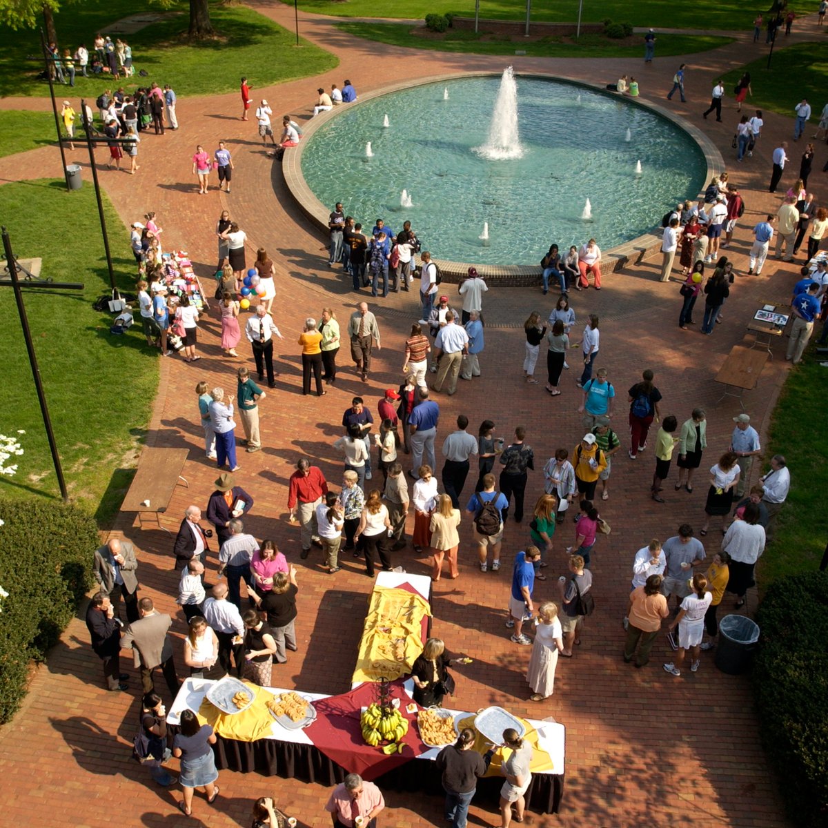 elonuniversity's tweet photo. How well do you know your #ElonTraditions?🌳 
What year did College Coffee formally begin on campus? https://t.co/xpqp6Veabq