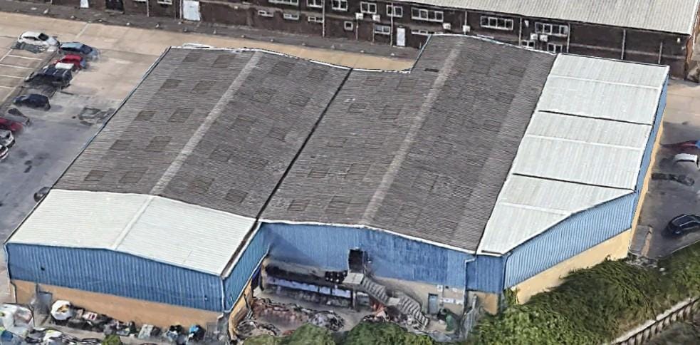 4 units completed, now on to Unit 5 which has 105 #Rooflights to be changed.

@MUP_Roof_Clad are extremely #grateful to our #loyalclients who provide us with the opportunity to do #repeatbusiness

#industrialroofing #monad #renovation #womeninbusiness  #womeninconstruction
