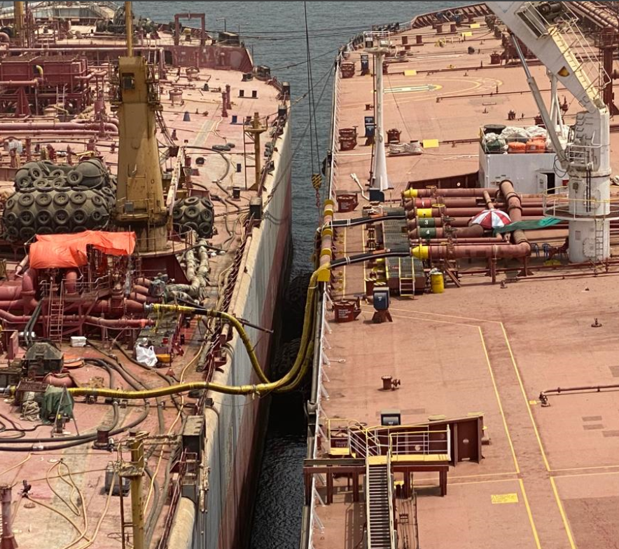 MORE THAN HALF THE OIL aboard the decaying #FSOSafer has been transferred to the replacement vessel Yemen in the past 7 days. The #UN thanks financial contributors, technical experts, advocates from across the globe + Yemeni partners for bringing us to this point #StopRedSeaSpill