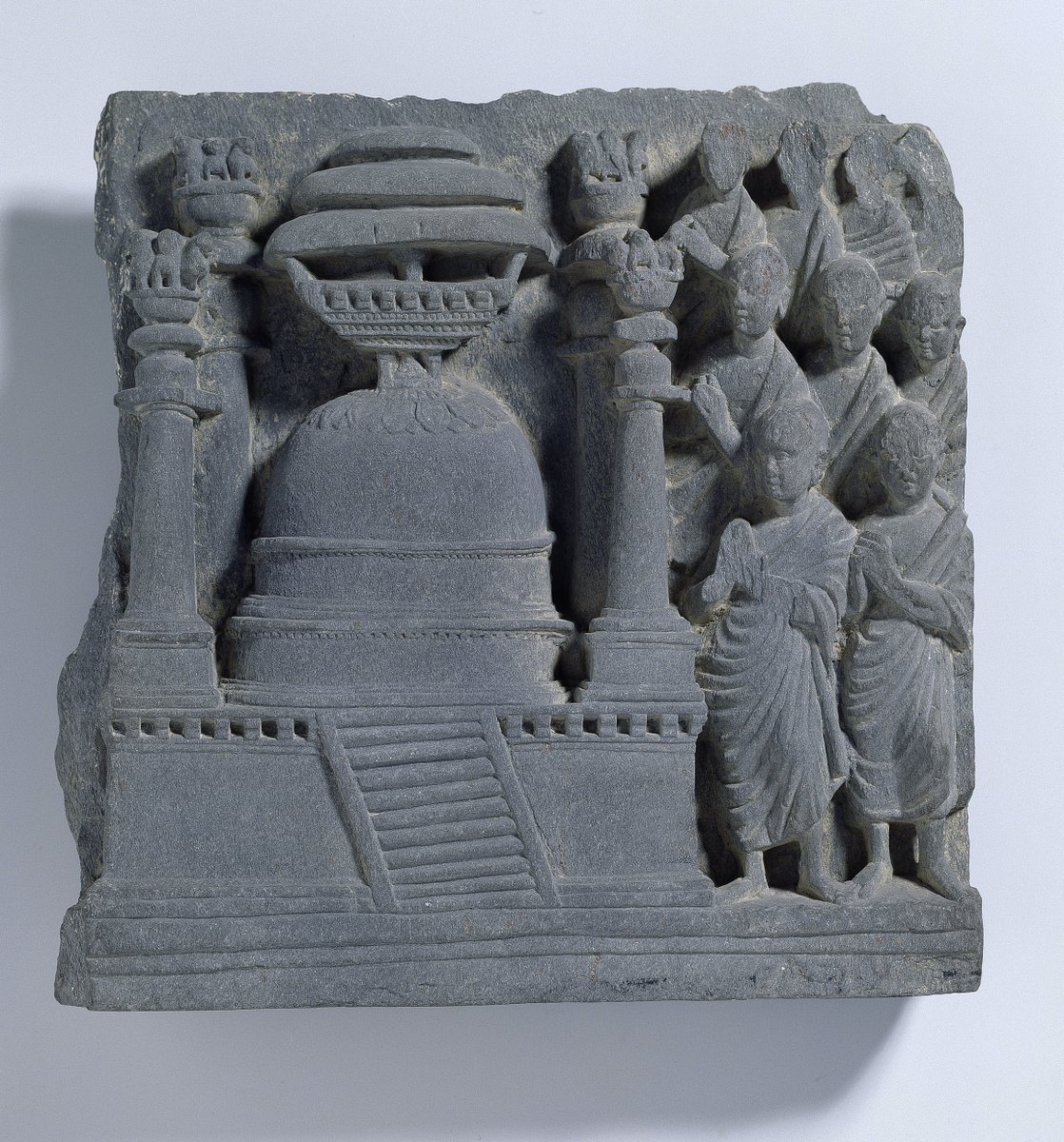 GandharaConnect's tweet photo. Amazing news from our colleagues in Berlin - the Gandhara collection of the Museum für Asiatische Kunst Berlin is now completely online. Most of the images with non-commercial CC licences and some of them even less restrictive CC BY-SA licences! @
https://t.co/LEm05Xfisq https://t.co/rfT1anDYWx