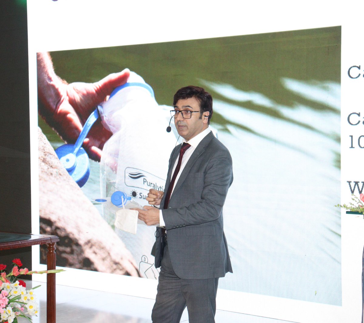 sidakhan2502's tweet photo. Pakistan's leading technology institutes/universities joined hands to make this happen.
#Technology4Pakistan
#5EsFramework
#CPEC10Y #CPEC
@adnanrafiq @PlanComPakistan @asimnyazee @CMShehbaz @betterpakistan @nad33mkhan https://t.co/65kyWyZZn8