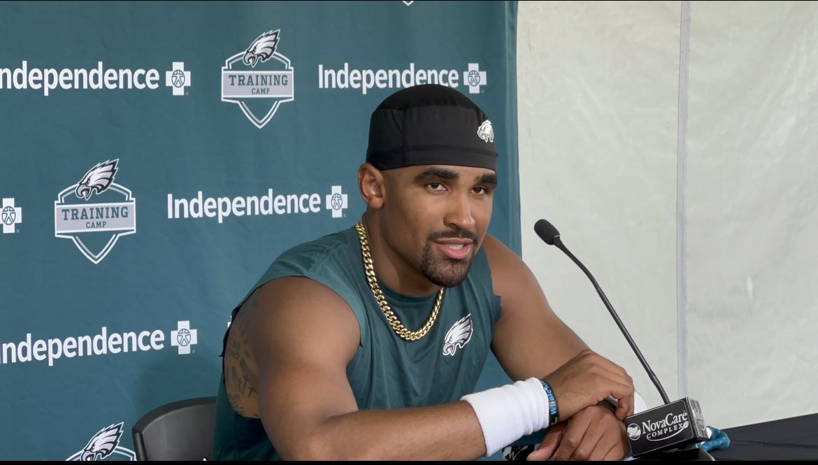 lord_brunson's tweet photo. This Guy hasn't thrown an INT all Camp #FlyEaglesFly you practice how you play 🤭 https://t.co/OCt6SGmPke
