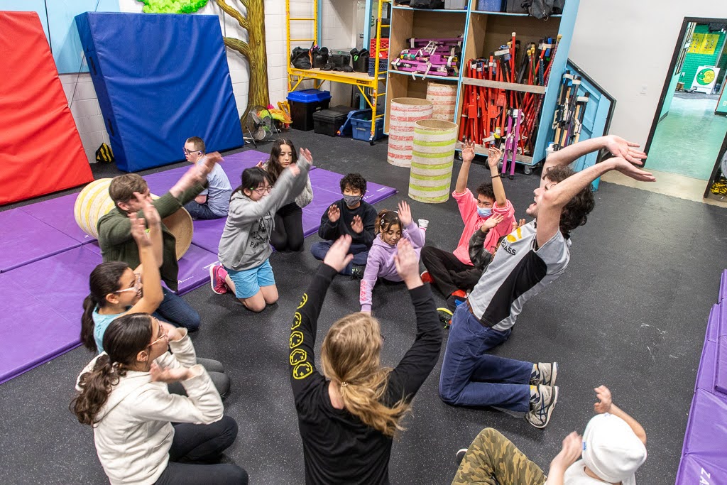 Green Fools is coming to Lake Bonavista! 

The Lake Bonavista Community Association is hosting circus classes!

Registration opens today: anc.ca.apm.activecommunities.com/lakebonavistac…