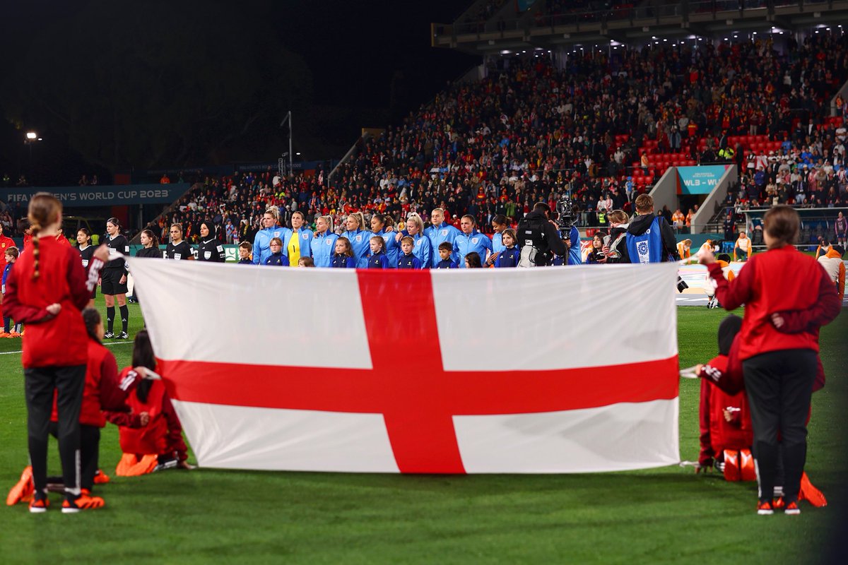 Lucy Bronze MBE tweet media