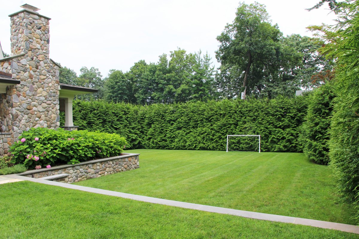 borstlandscape's tweet photo. Lush green landscapes—it’s what we do best! #BorstLandscape #OrganicLawnCare #LandscapeDesign https://t.co/ZkT1BXxEw6