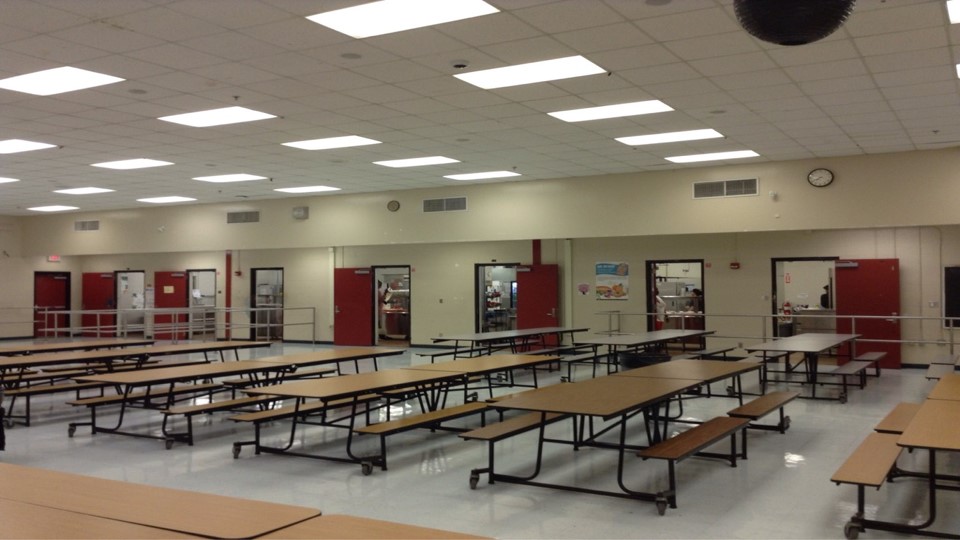 LTI_USA's tweet image. It's #TransformationTuesday!  

Check out these amazing before-and-after photos from Westside High School that took them from drab to fab! Are you ready for an epic overhaul in your cafeteria? 

#CafeteriaRescue #VisionDesign #LTI