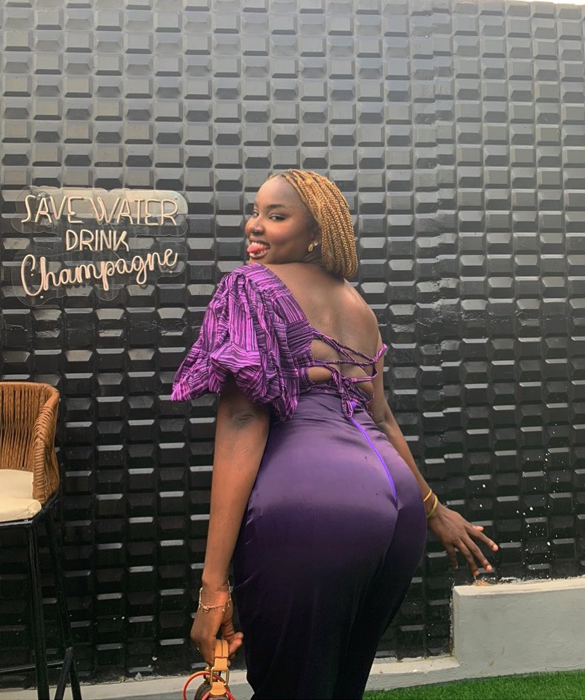 GLOBAL__MO's tweet photo. Save water drink champagne 🍾
#morenikethemillionaire #moreniketheinfluencer #morenikethehost #morenikethe1stblackworldrichesthostinfluencer #explore #luxurylifestyle #restaurant https://t.co/5RJUOuiRR5