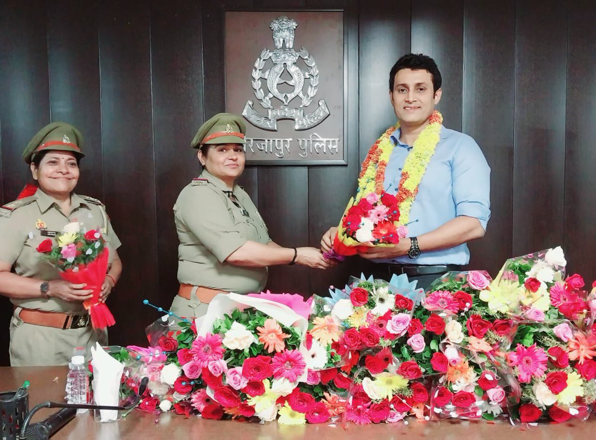 IPS_SantoshM's tweet photo. Mirzapur Farewell. Thank you all for your support, encouragement and guidance during tenure as S.P Mirzapur. माँ विंध्यवासिनी की कृपा आप सभी पर बनी रहे। https://t.co/pAC1hxuRwm