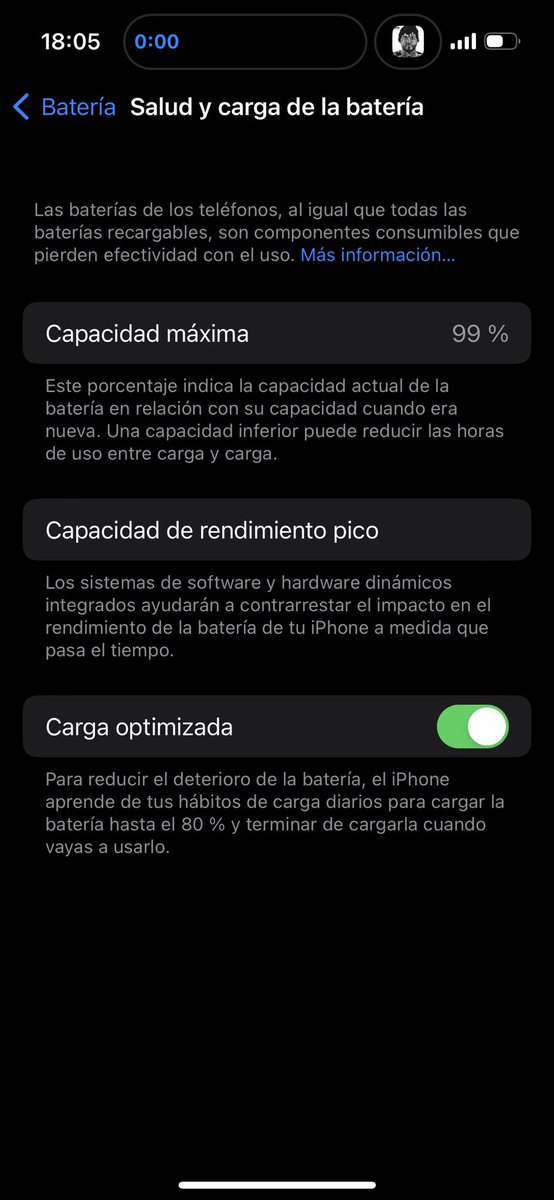 ManuelBlock's tweet photo. @Fernando5x1 Creo que de hace una semana o así me bajó por primera vez de 100%. Solo cargo con MagSafe. https://t.co/O6VHSFcbun