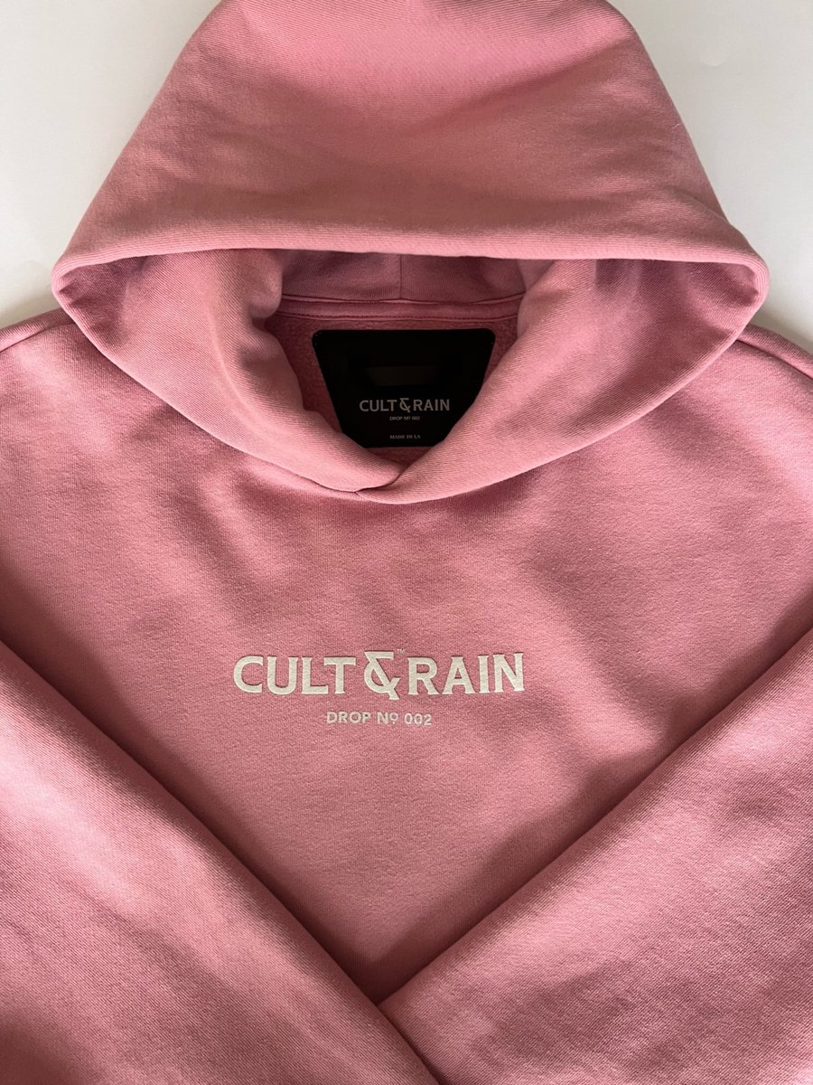 cultandrain's tweet photo. We are redefining streetwear and bringing the heat with #techdrip
Made with the finest fabrics and a perfect weight. DROP002 hoodies are made in the same factory as @fearofgod in sunny LA
@cultandrain for LIFE https://t.co/dghnsjA6Xs