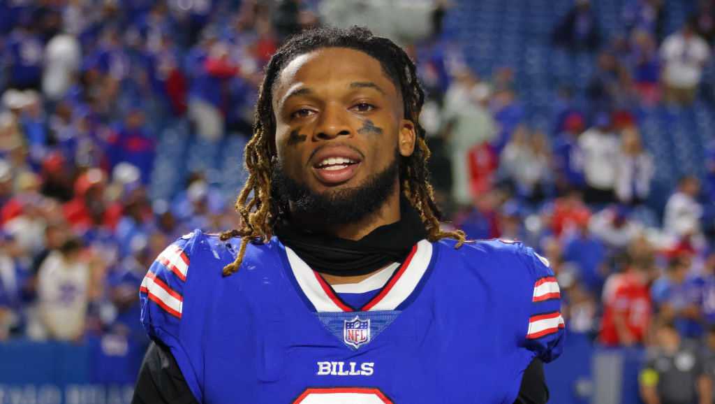 jasrifootball's tweet photo. UPDATE: #Bills S Damar Hamlin had a pick six in practice today, per @AryePulli 

INCREDIBLE! https://t.co/ZsAiS2y8ar