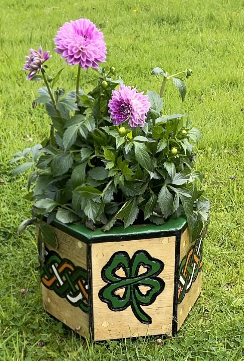 <a href="/GPlanters67/">Garden.Planters67</a> Thank you so much for all your hard work in the making of this lovely planter 🌼☘️