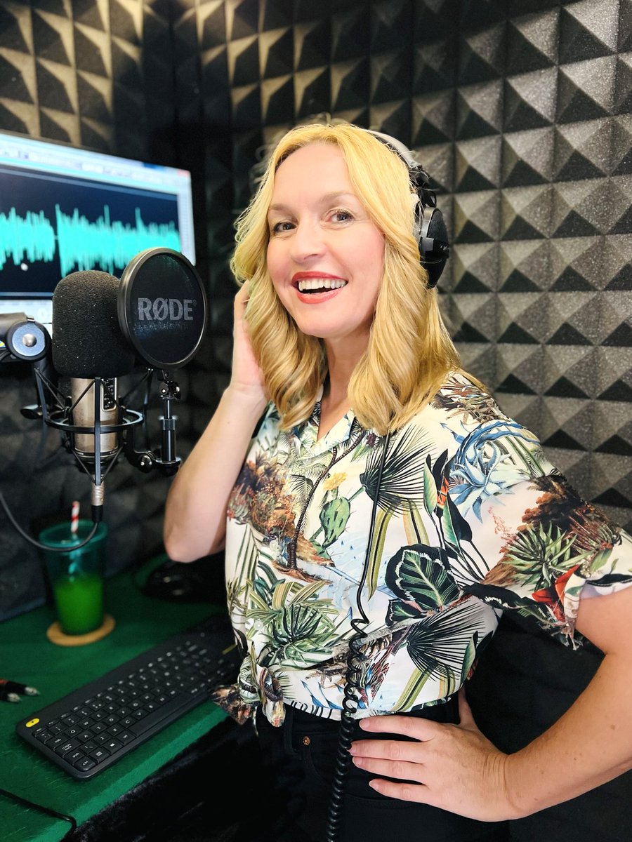 JenTheVoiceover's tweet image. ⚡️BOOM⚡️ My work is done! Productive day today, some fun wee jobs too. 🎙️📻 📺 

Right, I’m off out on my #MTB for some singletrack therapy!! 🌳🚴🌲

#voiceoverlife #voiceover #workfromhome #tv #radio #boothie #womeninvo