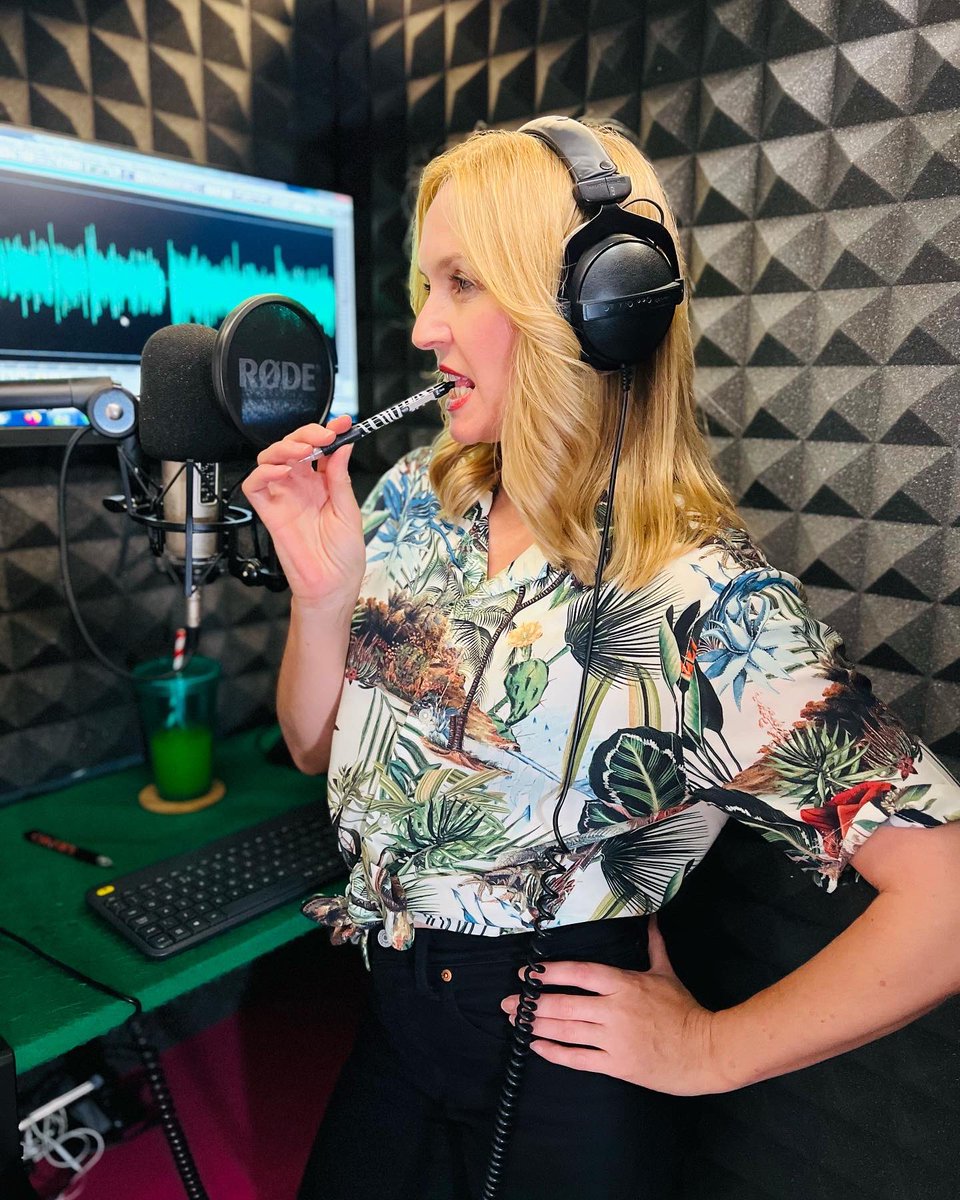 JenTheVoiceover's tweet image. ⚡️BOOM⚡️ My work is done! Productive day today, some fun wee jobs too. 🎙️📻 📺 

Right, I’m off out on my #MTB for some singletrack therapy!! 🌳🚴🌲

#voiceoverlife #voiceover #workfromhome #tv #radio #boothie #womeninvo