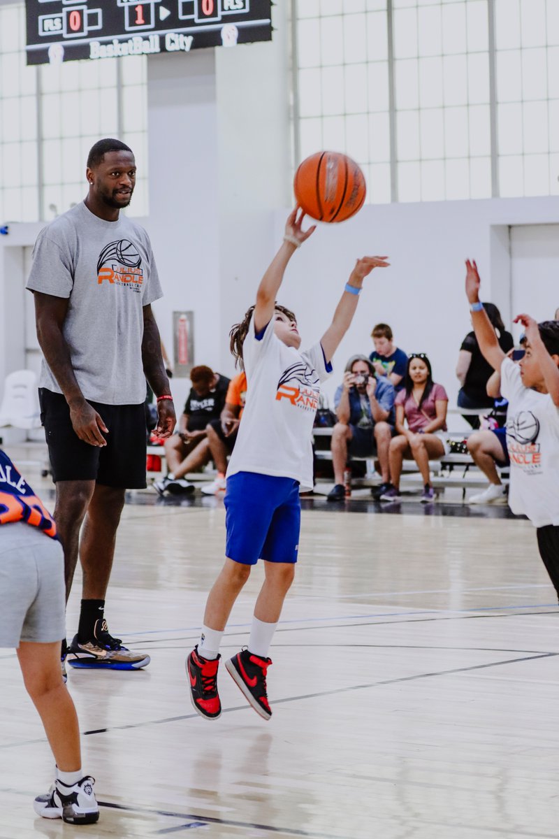 FlexWorkSports's tweet photo. NYC balled out this past weekend @BasketballCity with NBA star Julius Randle! Lots of smiles all the way around and hard work put in by all. Looking forward to more days of basketball in the near future! #FWS https://t.co/2H1AEKDDe4