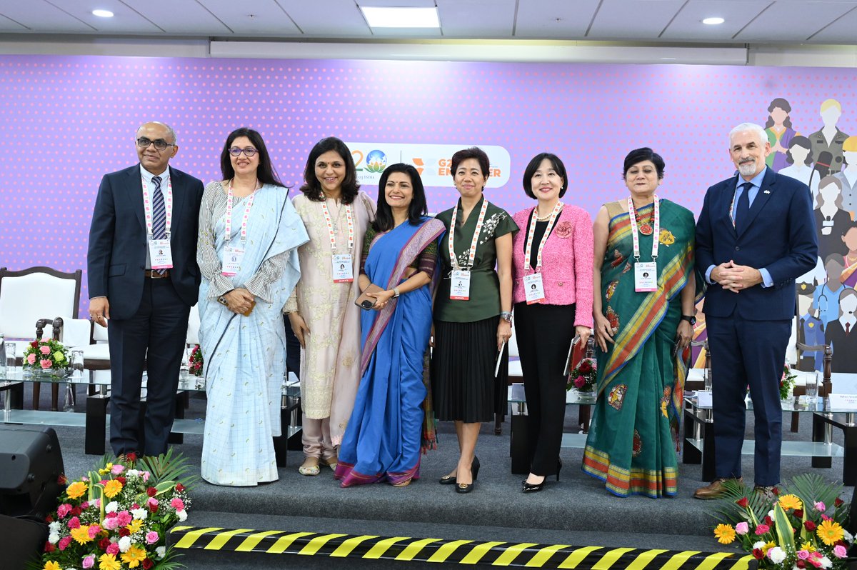 g20empower's tweet image. Glimpse from Main Event Session III at #G20EMPOWER Summit: Closing the gap - Achieving #TechEquity for Women with @drsangitareddy; @gangadharansind; @AshGupta76; @rnivruti; @RohiniSrivathsa; @YYosetya; Kumjoo Huh; @ShombiSharp 

#womenleddevelopment
