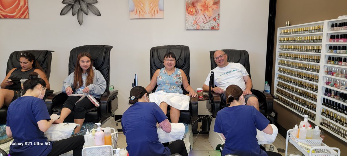 How does one celebrate 24 years of marriage and 31 years of living together? With pedis and massages of course! Here I am with my wife and daughter in the first round of our big day. Have a great day everyone!