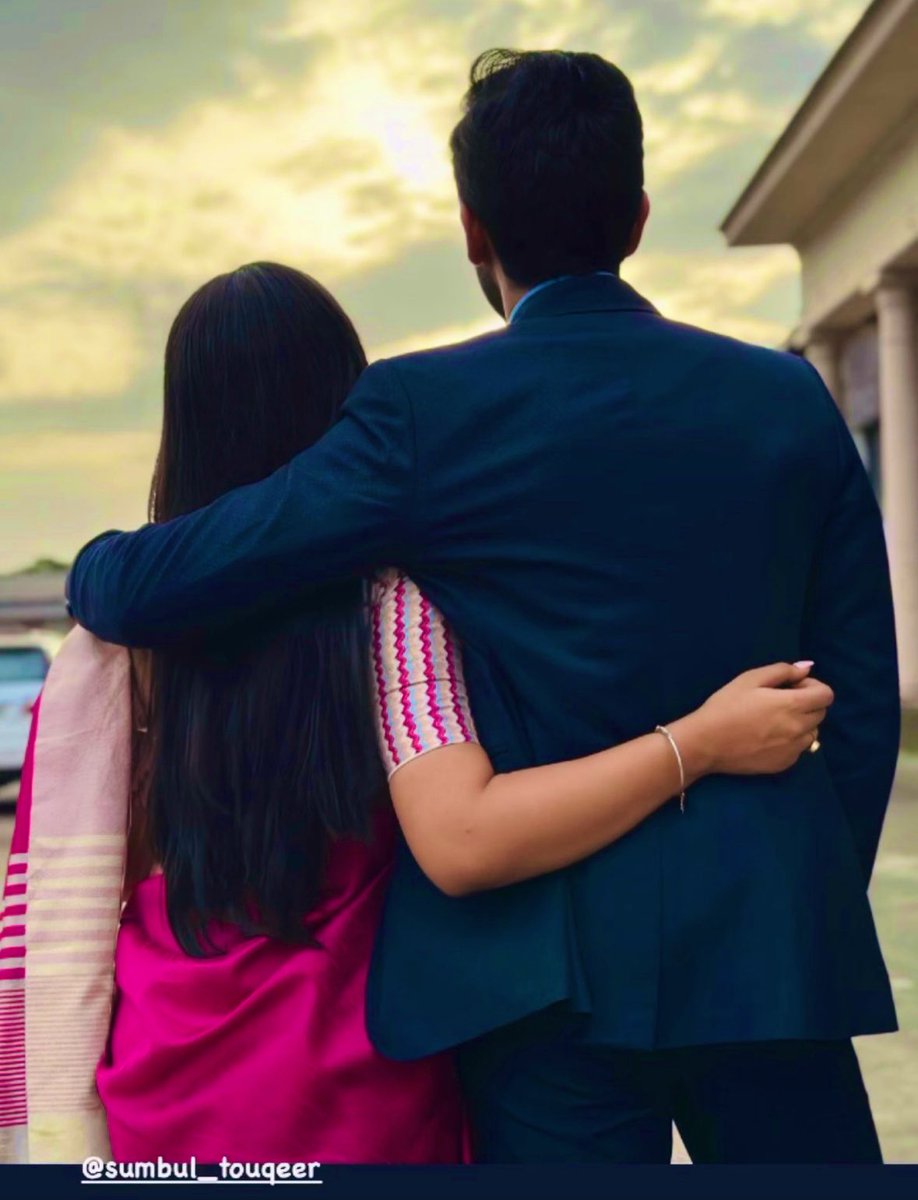 Peace205518252's tweet photo. This 👌♥️😍

#SumbulTouqeerKhan
#SumbulAsKavya
#KavyaEkJazbaaEkJunoon #Sumbul https://t.co/qxINyjAMbv