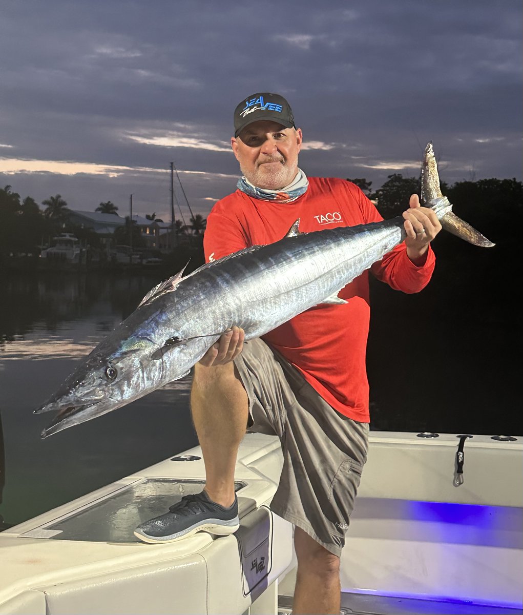 taco_marine's tweet photo. TACO Pro Team Mike Genoun from Florida Sport Fishing TV in his lucky TACO shirt.
#tacomarine #floridasportfishingtv #tacoproteam #luckyshirt #performanceshirt #sportfishing #fishing #wahoo #tilefish #permit #swordfish https://t.co/GjS8bW9PDu