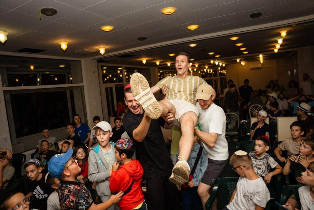 FJCU's tweet photo. #Ronald_Lauder_Mahacne_Shuva - A Vibrant Lakeside Retreat for Boys from #Ukraine, supported by #FJCU and #EMIH!
Over 100 boys, all from Ukraine and scattered around the world due to the #war, have come together to create lifelong friendships. https://t.co/e19yycStqR