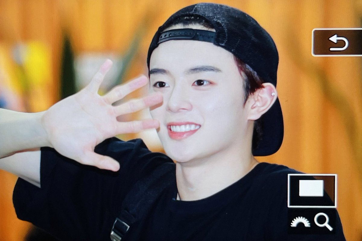 Playtag_125's tweet photo. 230801
#베리베리 #VERIVERY #유강민 #강민 #KANGMIN #세상존잘유강민 @by_verivery https://t.co/s17OFpkQTA