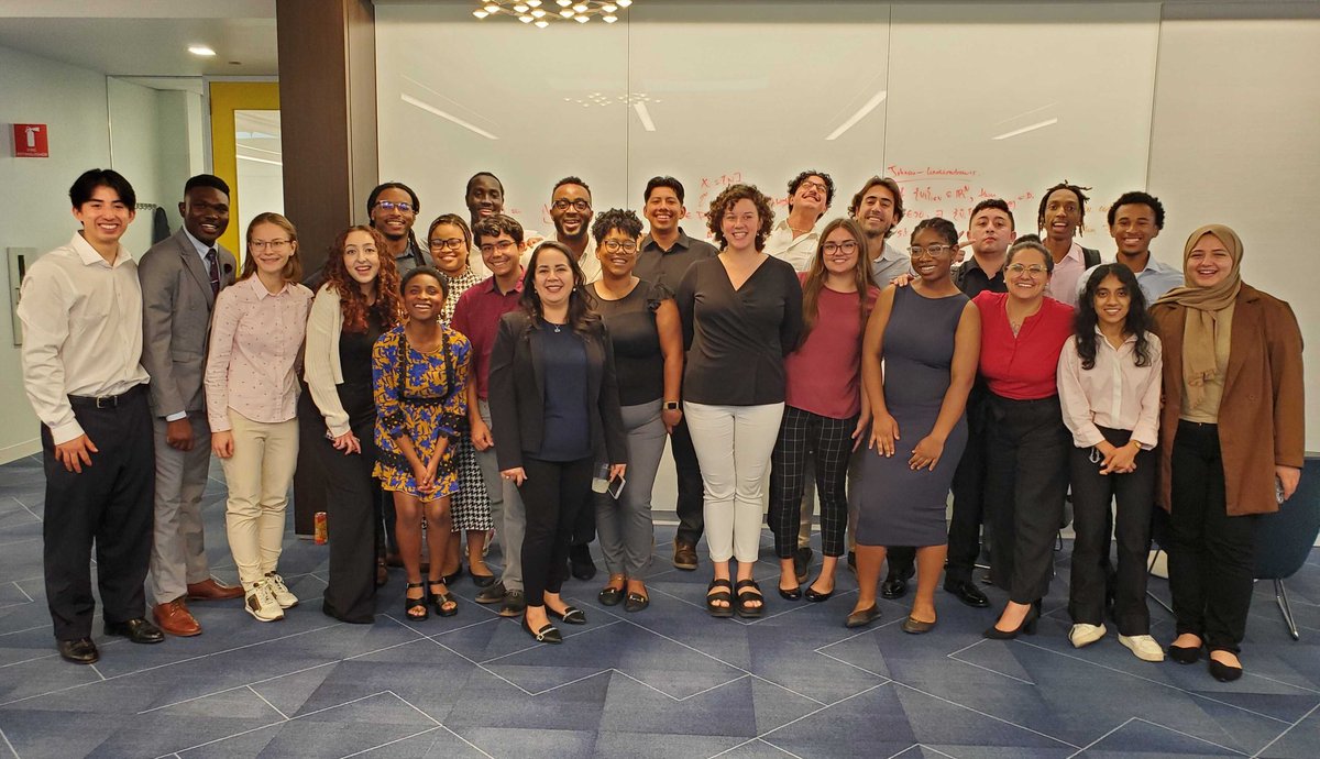 lizetrcasas's tweet photo. My summer at @DSI_UChicago was absolutely incredible! I can now say I am a #datascientist!
I miss my #internetequity team and DSSI family already 🫶. 
#Chicago was fun, but I am glad to be home 🇨🇱
@utsadata @TeamELPS @UTSA @UChicago https://t.co/kNUlgsyHEy