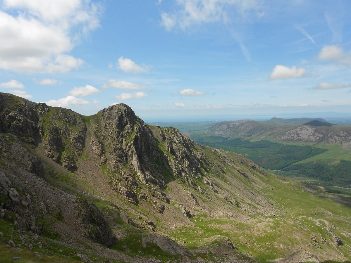 ManassehChris's tweet photo. A Wainwright a Day
 
213 of 214: Steeple

Great lines promise much, and may yet deliver.

#wainwrights #wainwrightbagging #wainwrightwalks #lakedistrict https://t.co/gP2T8CSVMW