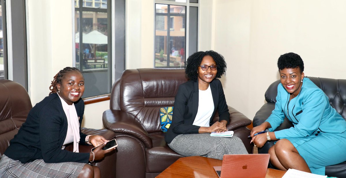 MutindaMunene's tweet photo. A moment with the Finance and Budget Assistant Clerk and Fiscal Analyst, on the discussion of Equitable Sharable formula.
#EquitableShare.
#CountyAllocation.
#Youth&WomenAdvocate. https://t.co/ScA2VPU2CK