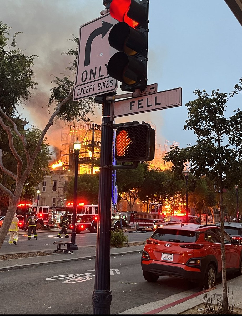 SFFDPIO's tweet photo. UPDATE

THIS 4-ALARM FIRE IS NOW CONTAINED WITH NO INJURIES

5 BUILDINGS HAVE BEEN AFFECTED BY THIS FIRE

AT THIS TIME WE HAVE 8 DISPLACED WHO WILL RECIEVE CARE AND AID FROM CITY SERVICES AND THE @RedCrossNorCal 

EXPECT DELAYS IN THE AREA AS WE WILL REMAIN ON THE SCENE FOR A FEW HOURS. @SFMTA_Muni @KCBSAMFMTraffic 

MEDIA STAGING MOVED TO OAK AND OCTAVIA