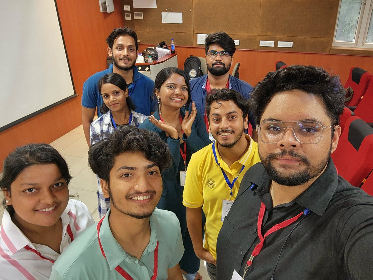 piyushkashyap_'s tweet image. Thrilled to have been a part of the extraordinary #googleioextended event in Patna! It was an inspiring gathering of brilliant minds and innovators, exploring the latest trends in technology and pushing the boundaries of what&apos;s possible.

Truly grateful for the amazing speakers..