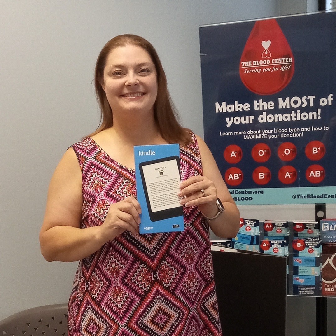 thebloodcenter's tweet photo. In June, our donors participated in the Blood Centers of America (BCA) #EndLessBlood Summer Sweepstakes. Out of all the entries nationwide, TWO of our local donors were lucky enough to take home a prize! 🎉CONGRATS to: Jean M. and one of our very own bus drivers: Michelle M! ❣️ https://t.co/hhtRnOkJjW