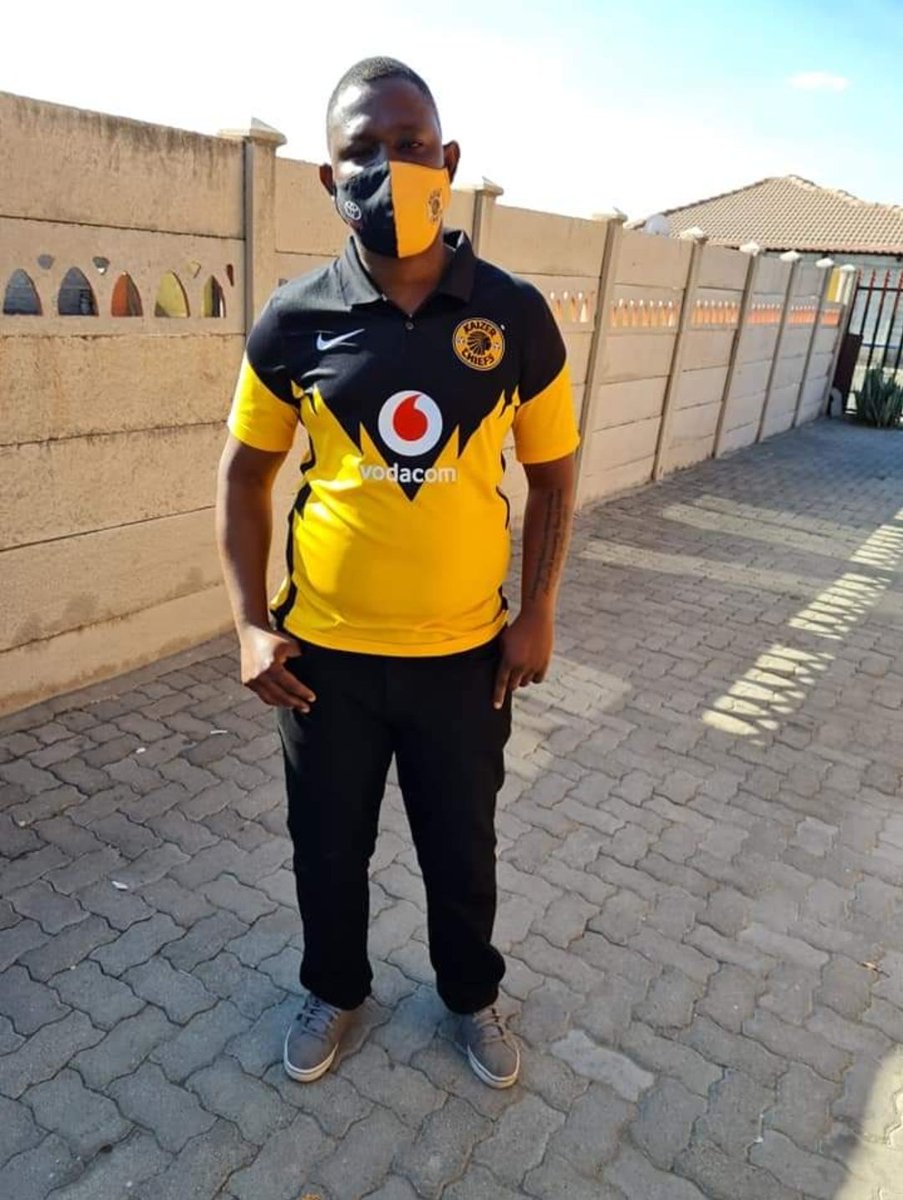 Lebekwet's tweet photo. @VodacomSoccer @KaizerChiefs @Vodacom https://t.co/CYHkd9zyTw