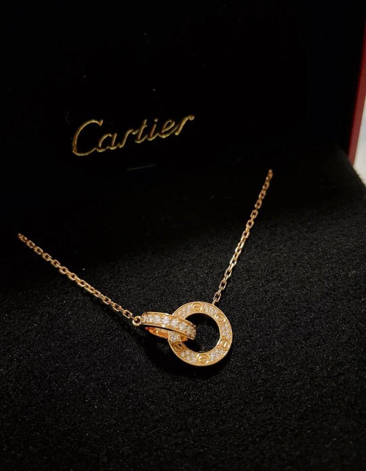 saimamemon313's tweet image. Thank you for the beautiful necklace from my sister